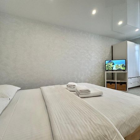 Apartpoltava Світлі Та Затишні Апартаменти В Скандинавському Стилі Центр Банківський Чек Exteriör bild
